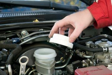 How To Check Brake Fluid Howstuffworks