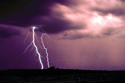 Can You Calculate How Far Away Lightning Struck By How Long It