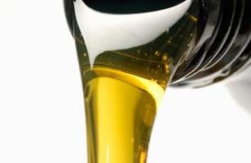 Synthetic Vs Conventional Motor Oil Which Is Best For Your Needs And Environment S Howstuffworks