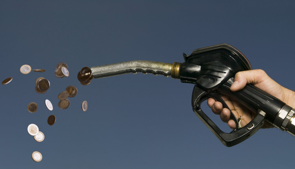 10 Real Ways to Save Fuel | HowStuffWorks