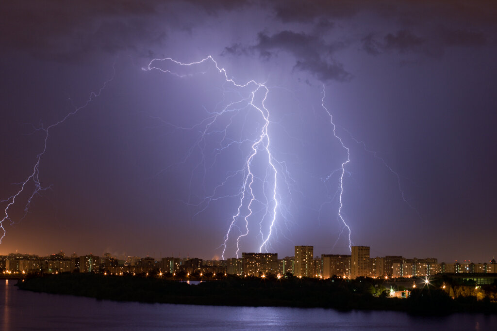 Are you safe from lightning if you haven't heard thunder for 30 minutes