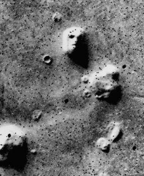 лицо на Марсе
