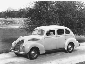 1938_deluxe_fordor.jpg