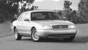 1999_crown_victoria.jpg