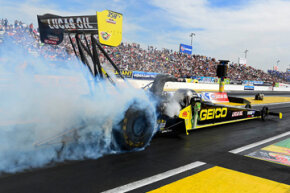 How A Top Fuel Dragster Works Howstuffworks