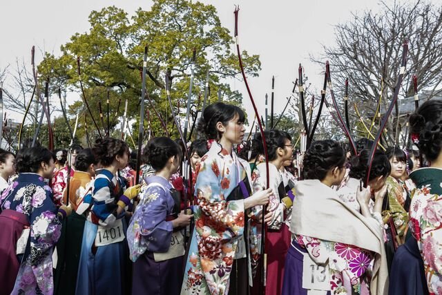 japan-celebrates-20-year-olds-with-massive-annual-party-howstuffworks