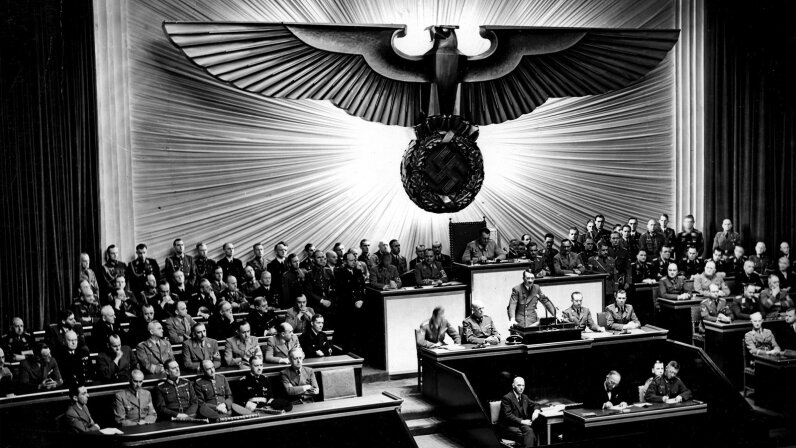 Немецкий диктатор Адольф Гитлер