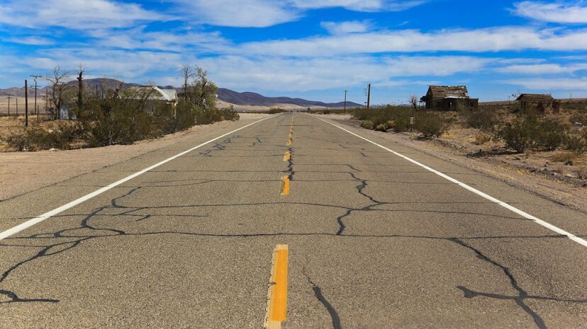 Everemo-nos perguntou o que eram aqueles chuviscos de alcatrão na superfície de uma estrada? Maik Blume/Getty Images