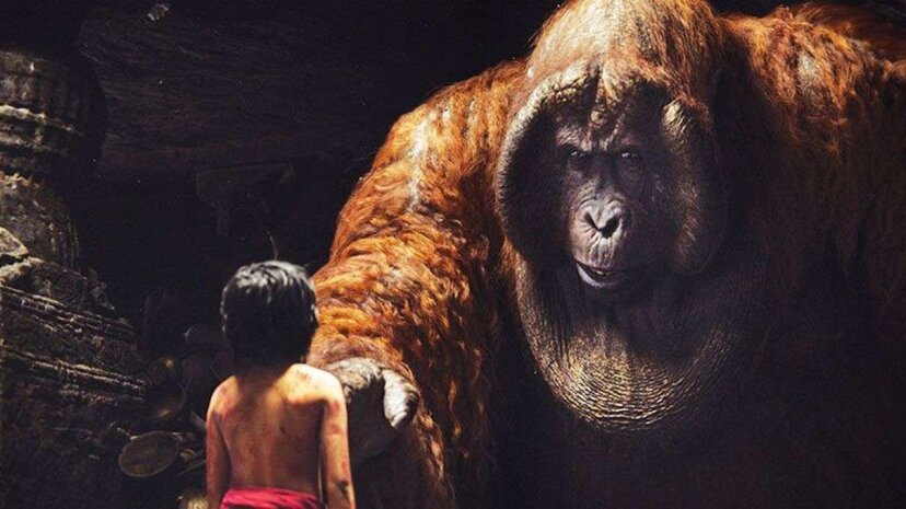 El niño salvaje Mowgli se encuentra con el Rey Louie, un simio Gigantopithecus, en la película de versión real de 2016 'El libro de la selva'. Disney Enterprises'The Jungle Book.' Disney Enterprises