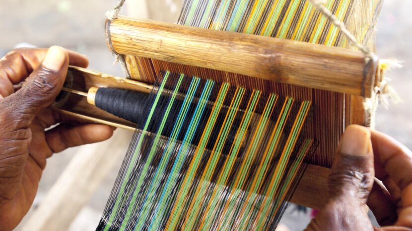 Weaving The Story Of Kente Cloth A Historic West Afri - vrogue.co