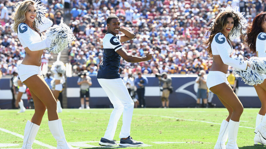 Male Cheerleaders To Perform In Super Bowl For First Time