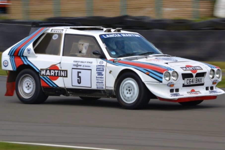 Lancia Delta s4 Rally car