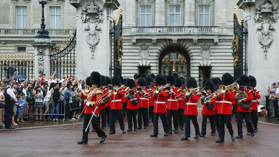 Changing the Guard Is More Than Pomp and Circumstance HowStuffWorks