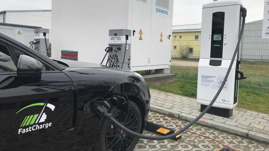 Electric Car Charging Goes Super Fast Howstuffworks