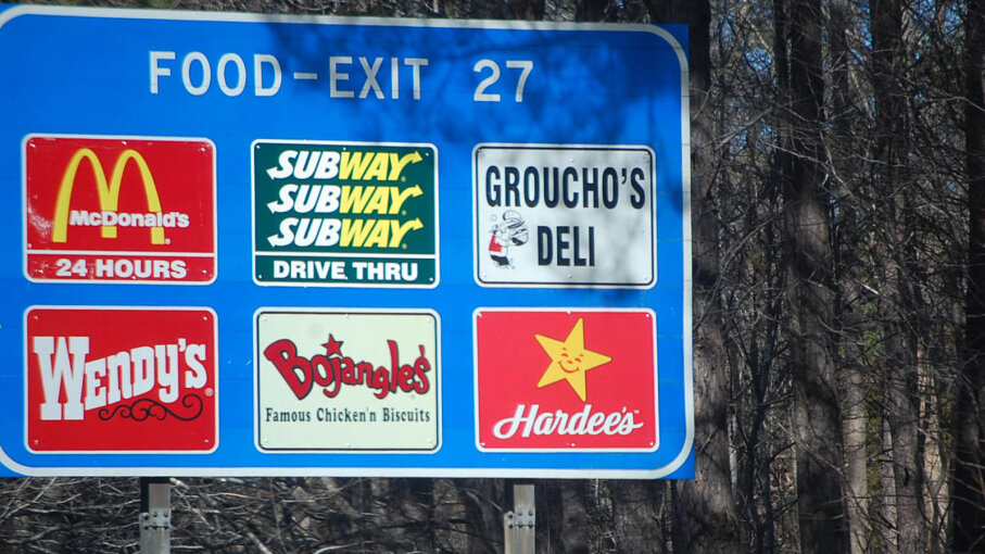 Who Does — and Doesn't — Get Featured on Blue Highway Exit Signs? (Auto ...