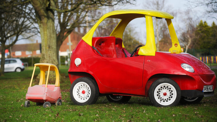 Adult-size Cozy Coupe Ready for the Road | HowStuffWorks