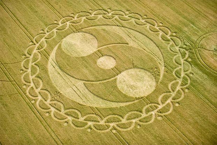 5: British Crop Circles - 10 Famous Paranormal Hoaxes ...
 Famous Crop Circle