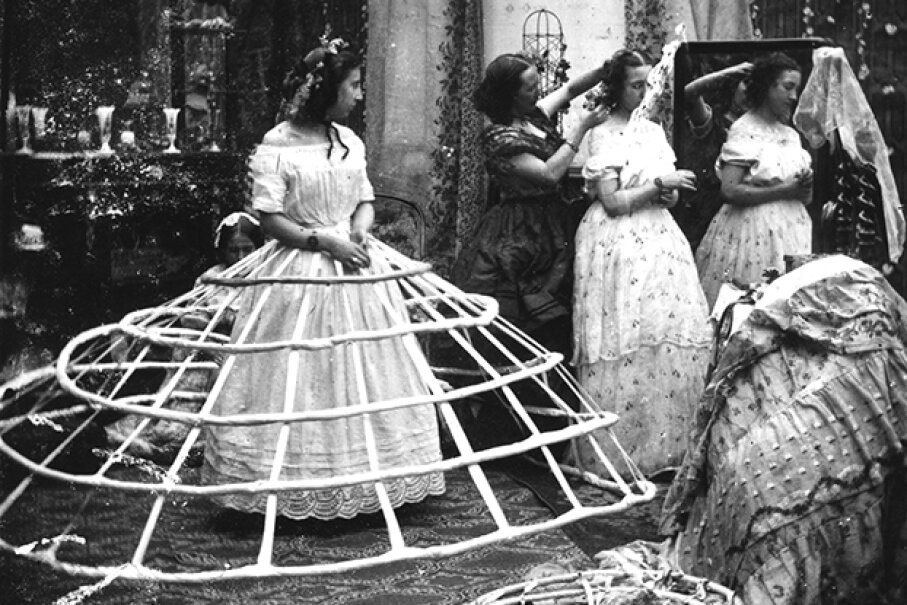 10 Fashion Etiquette Crinolines And Corsets 10 Ridiculous